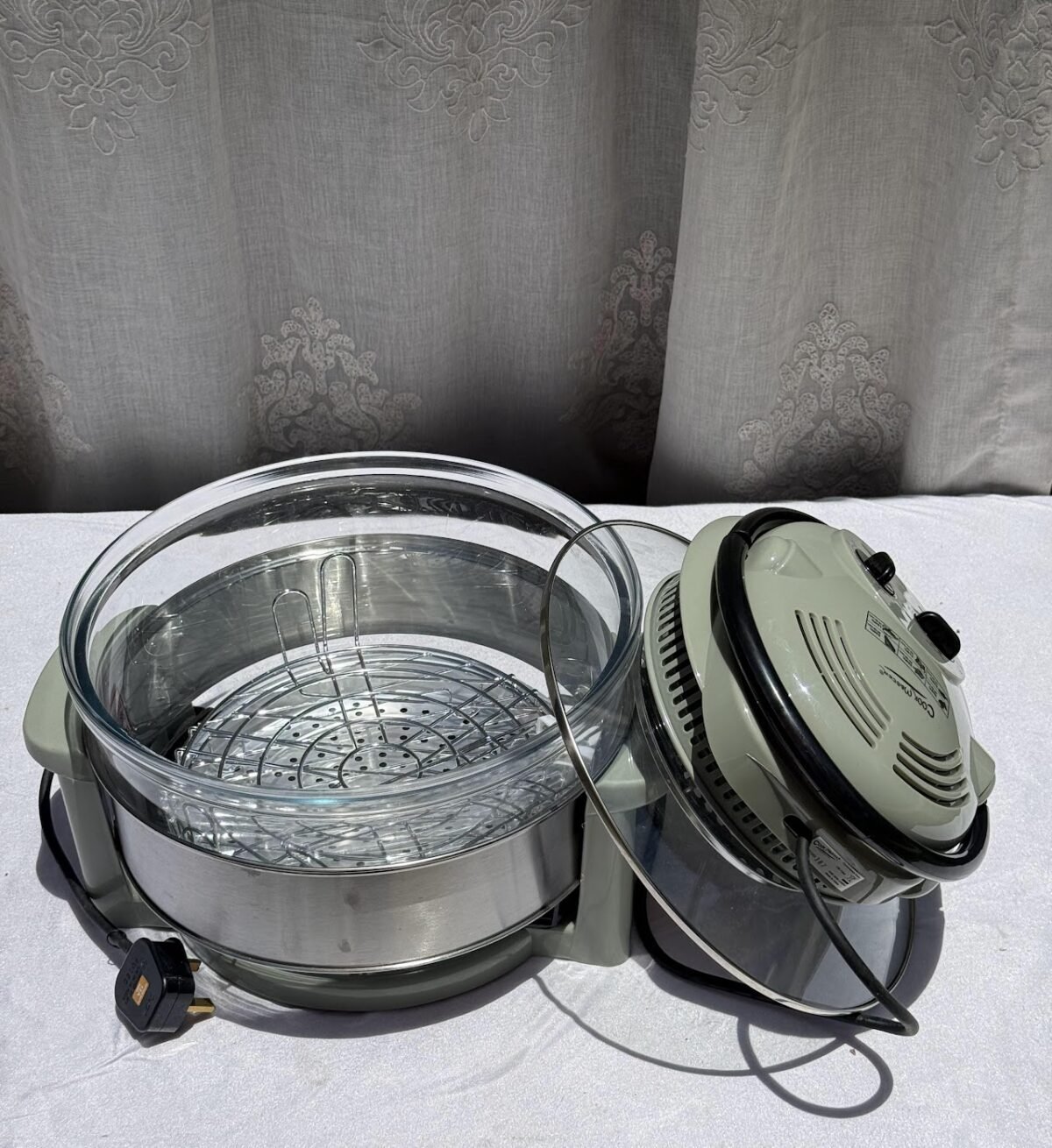 Halogen Convection Oven - Image 1