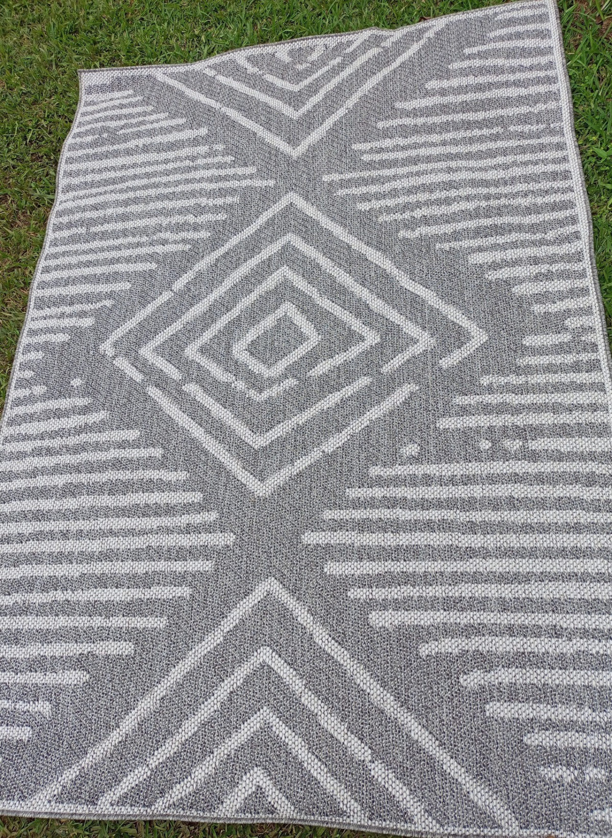 Hand-Knotted Area Rug Hand-Knotted Area Rug - Image 1
