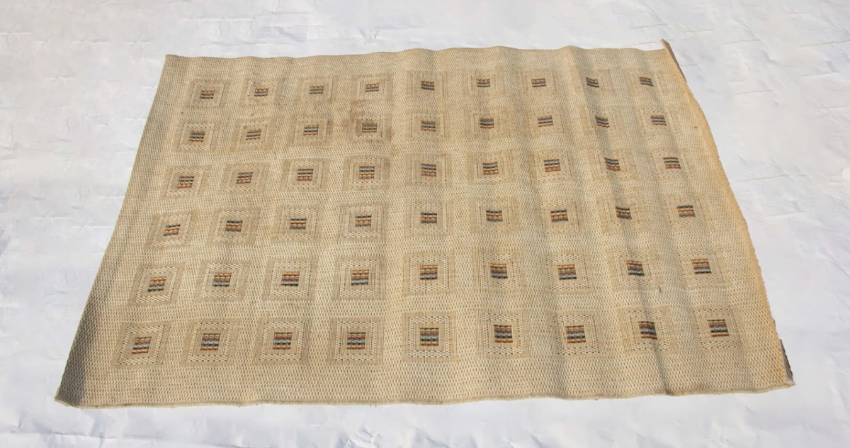 Hand-knotted Abstract Dots Pattern Rug Hand-knotted Abstract Dots Pattern Rug - Image 1