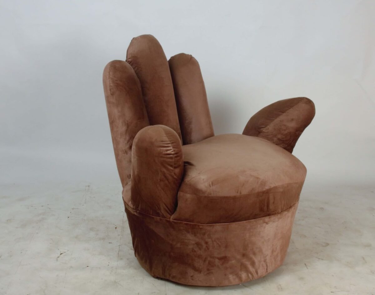 Hand swivel chair - Image 1