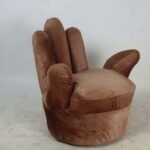 Hand swivel chair