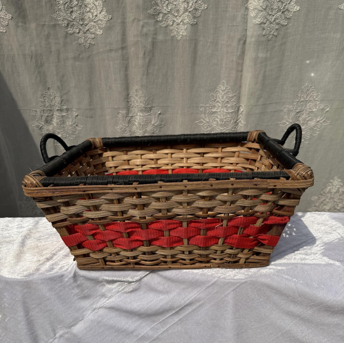 Handwoven seagrass storage 3 Handwoven seagrass storage - Image 1