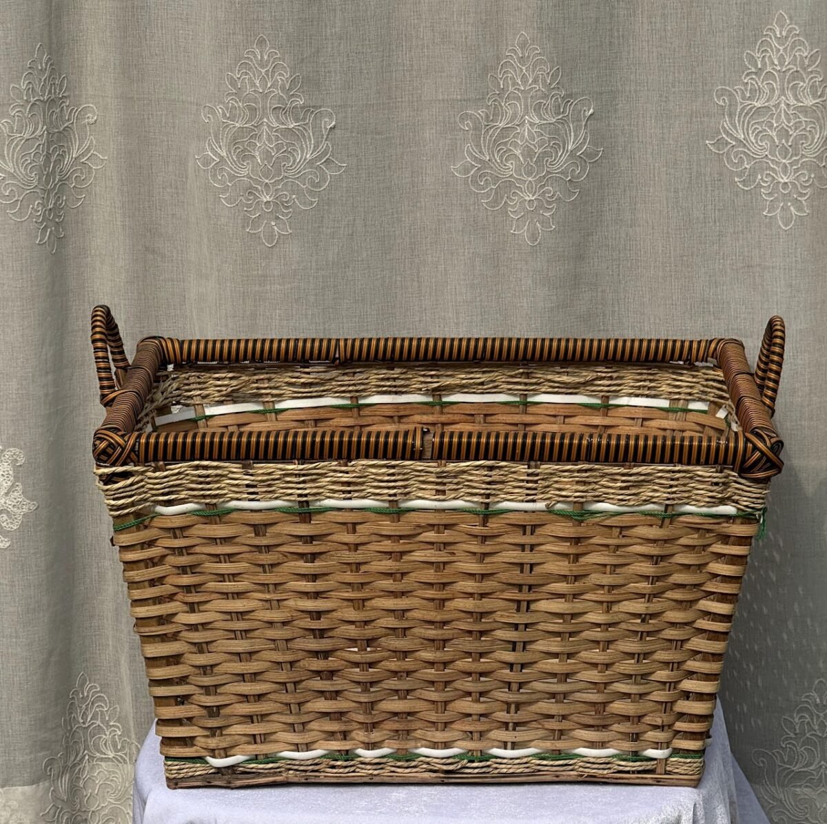 Handwoven seagrass storage 4 Handwoven seagrass storage - Image 1
