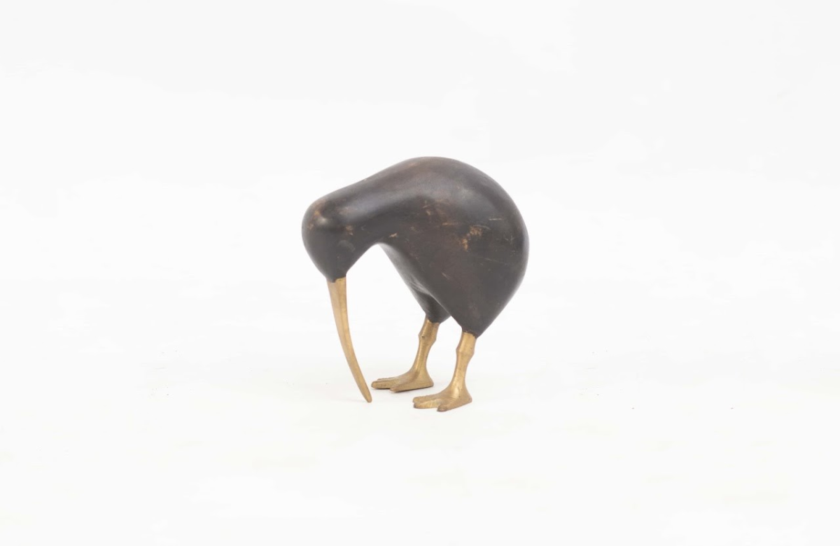 Kiwi Bird Sculpture Kiwi Bird Sculpture - Image 1