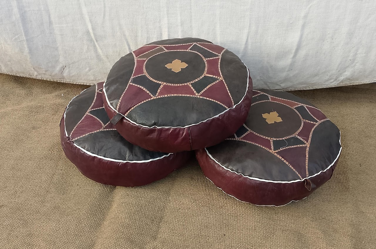 Leather ottoman 4 Leather ottoman - Image 1