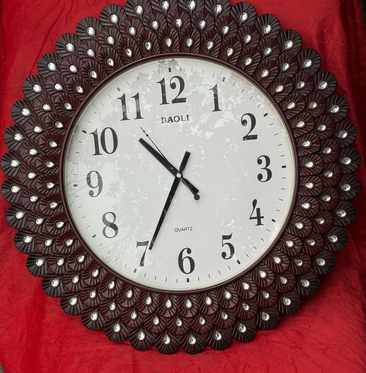 Luxury Quartz Wall Clock 2 Luxury Quartz Wall Clock - Image 1