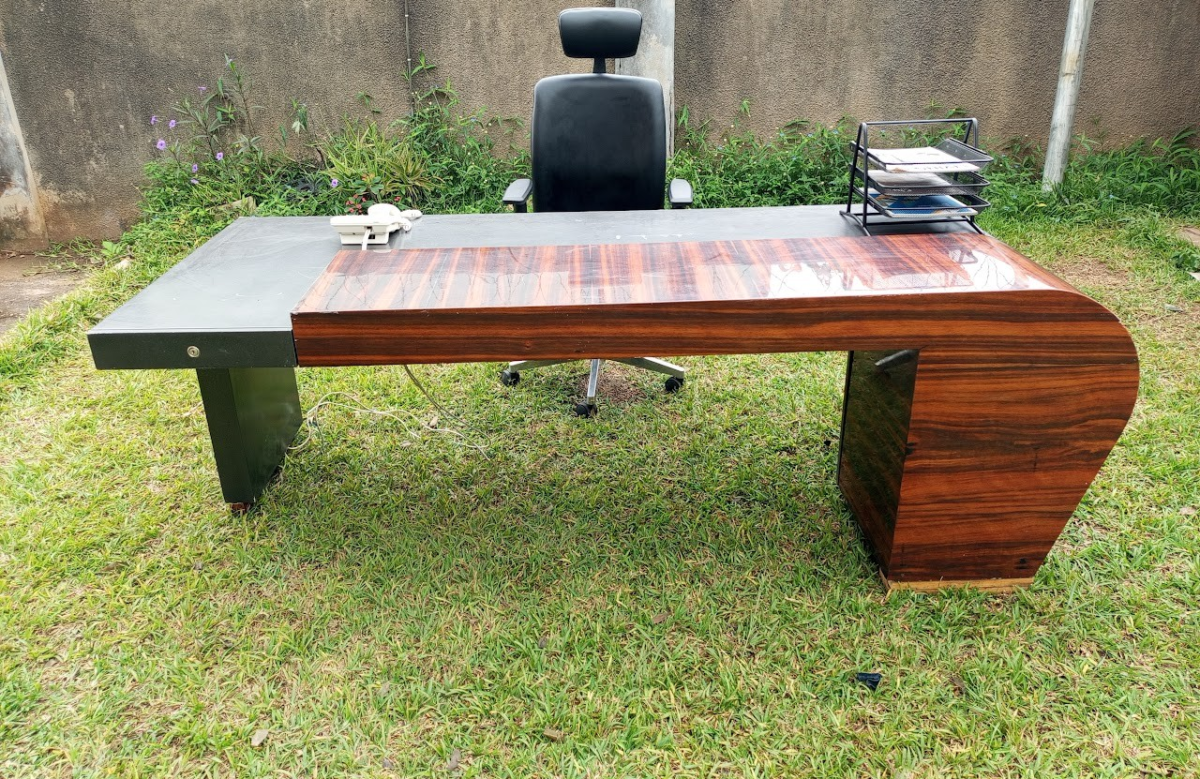 Modern Office Table - Image 1