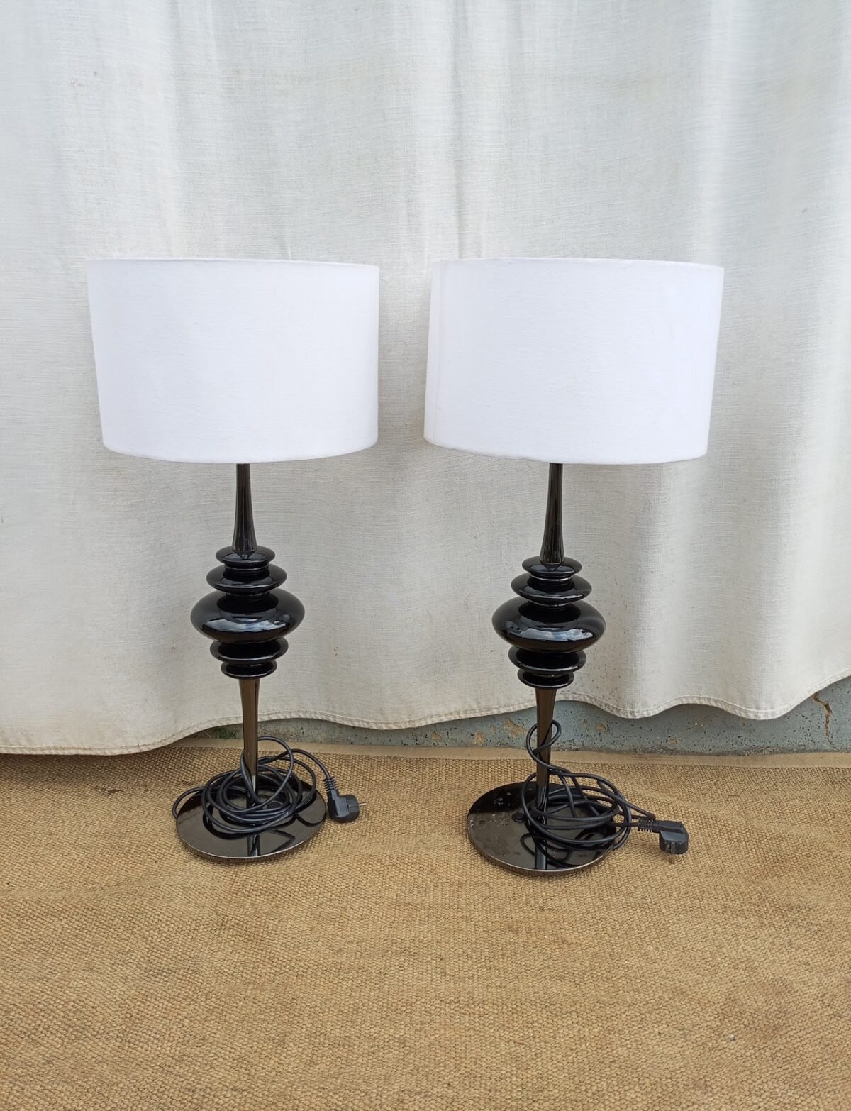 Modern Table Lamp Modern Table Lamp - Image 1
