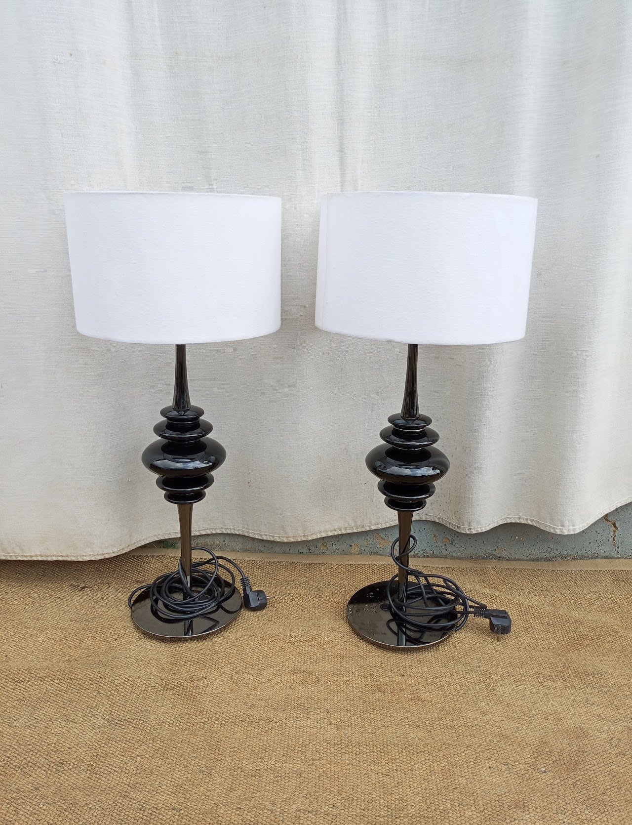 Modern Table Lamp Modern Table Lamp - Image 1