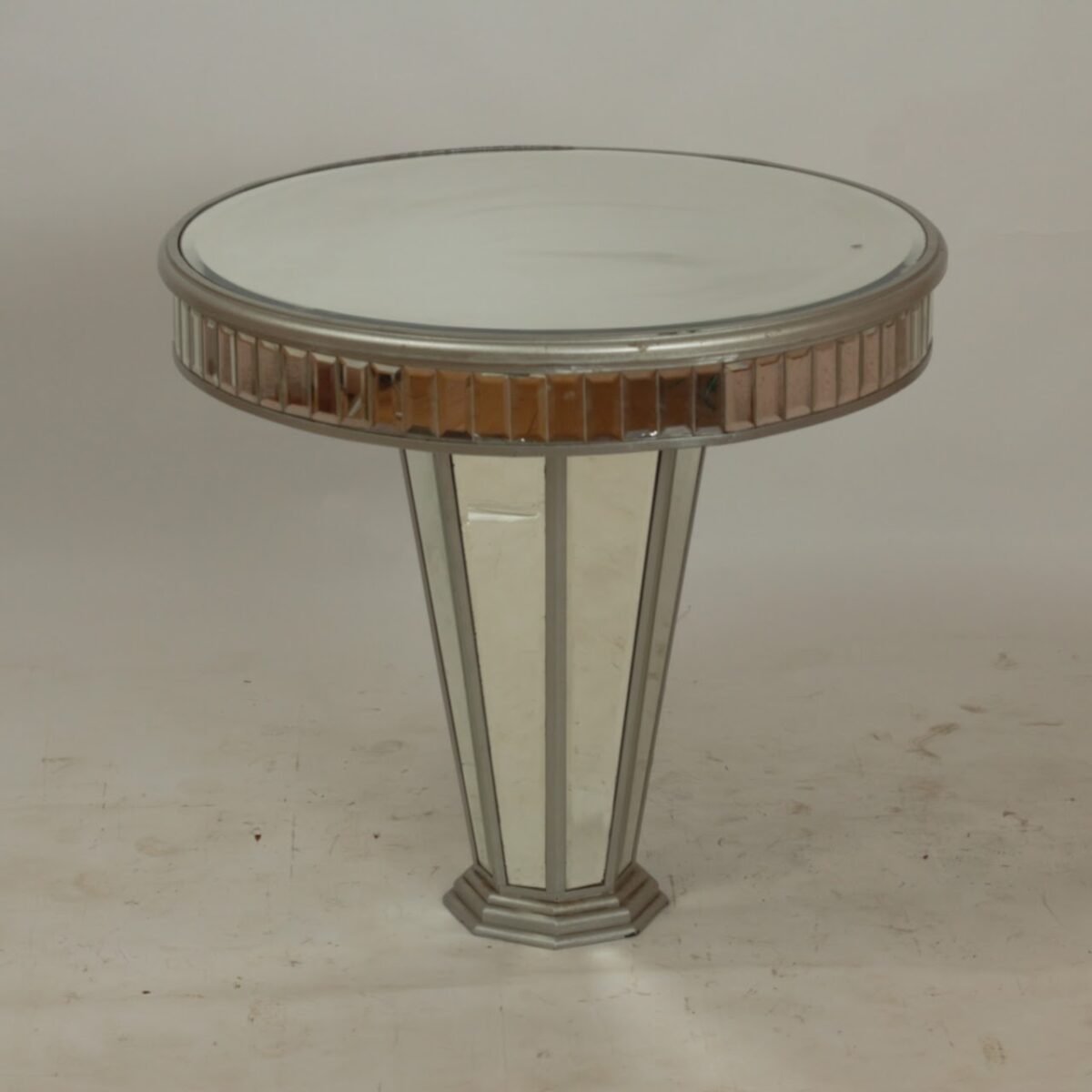 Pedestal table - Image 1