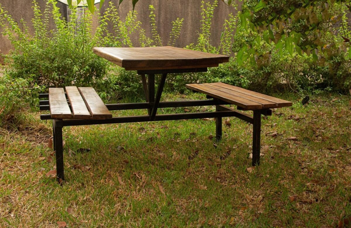 Picnic table with seats - Image 2