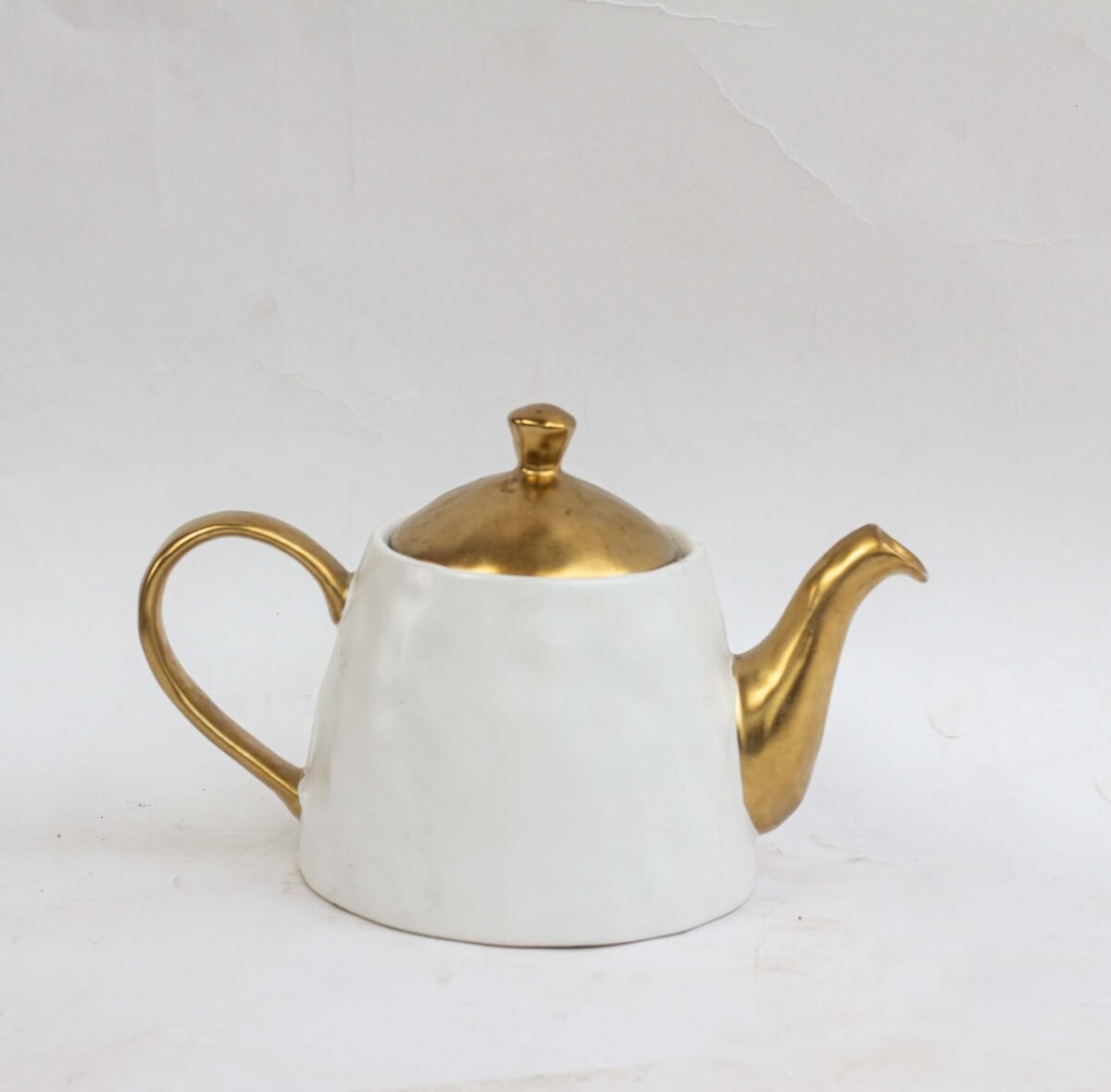 Porcelain tea pot Porcelain tea pot - Image 1