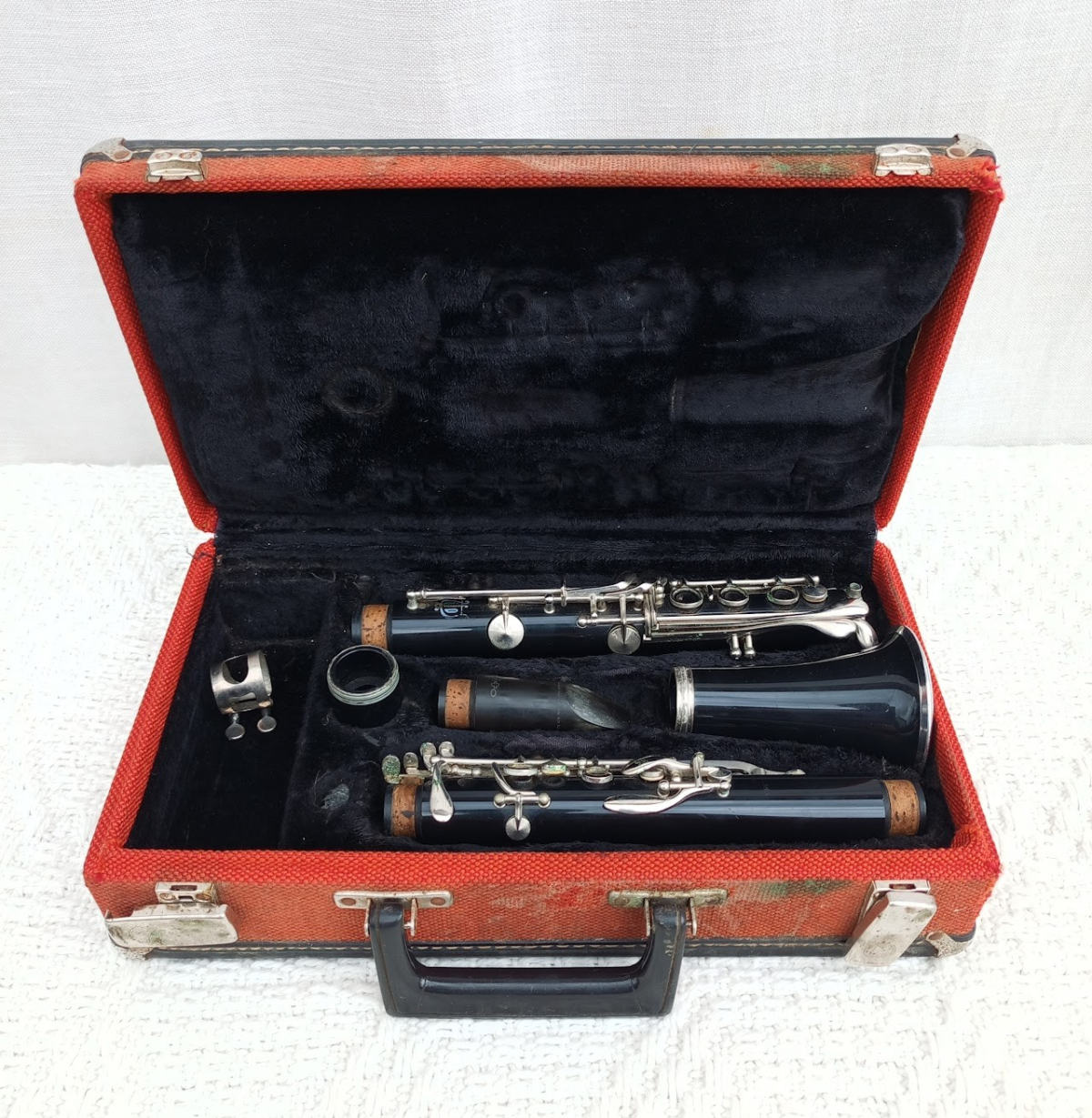 Red Clarinet case 2 Red Clarinet case - Image 1