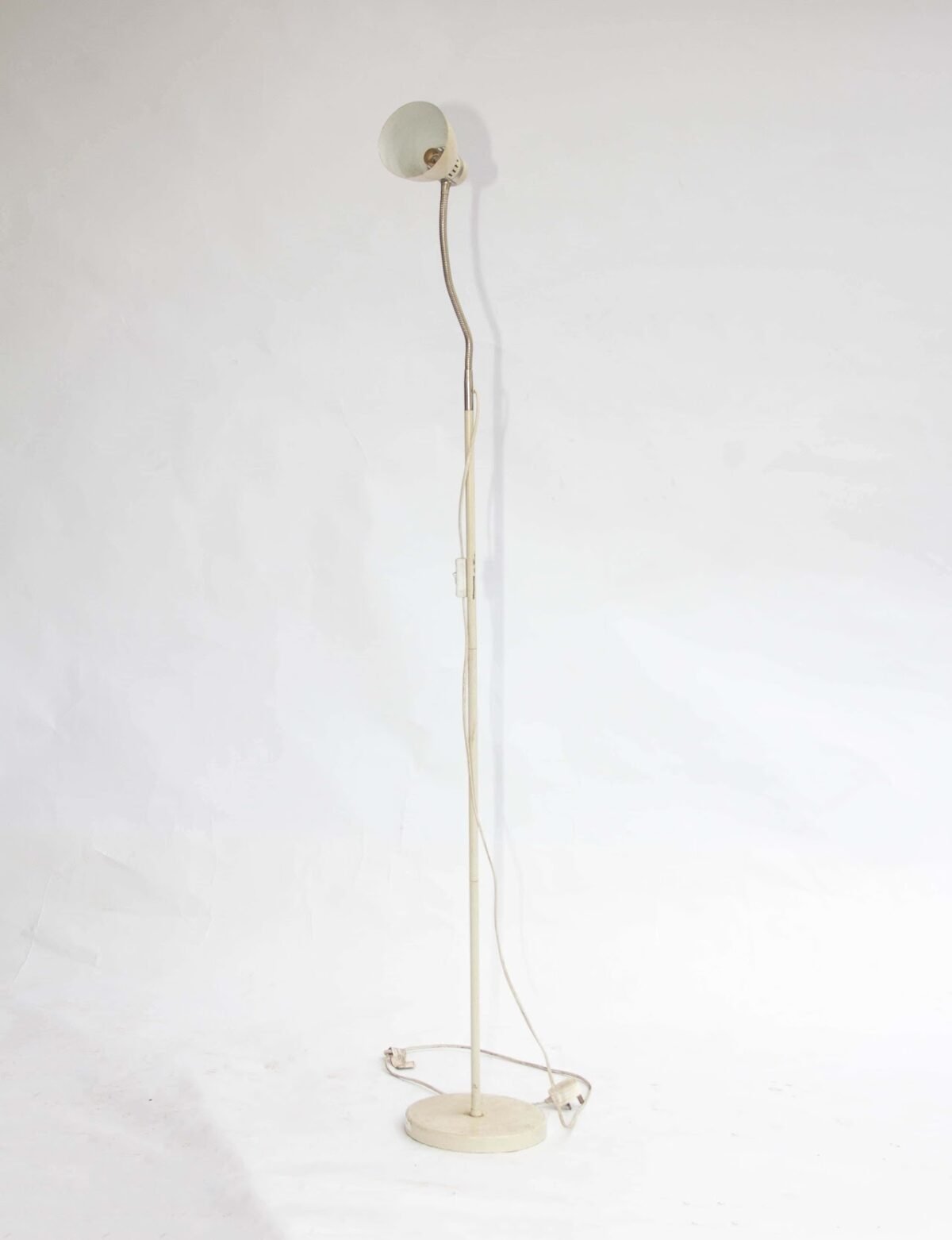 Retro Floor Lamp Retro Floor Lamp - Image 1