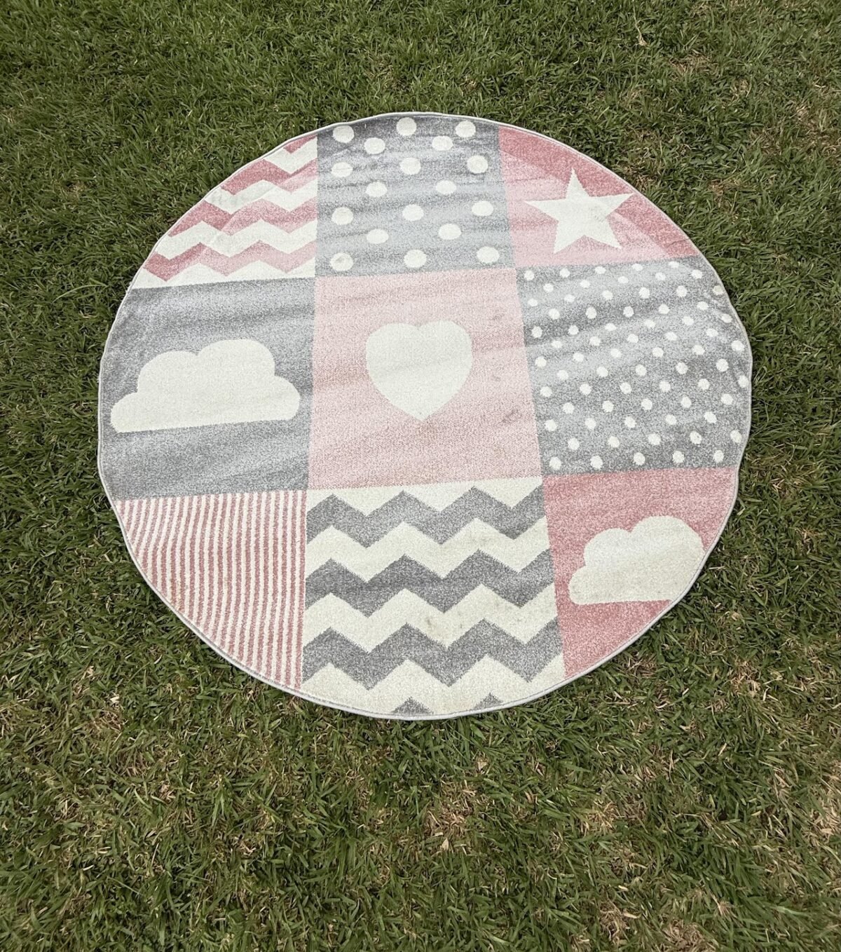 Round Rug Round Rug - Image 1