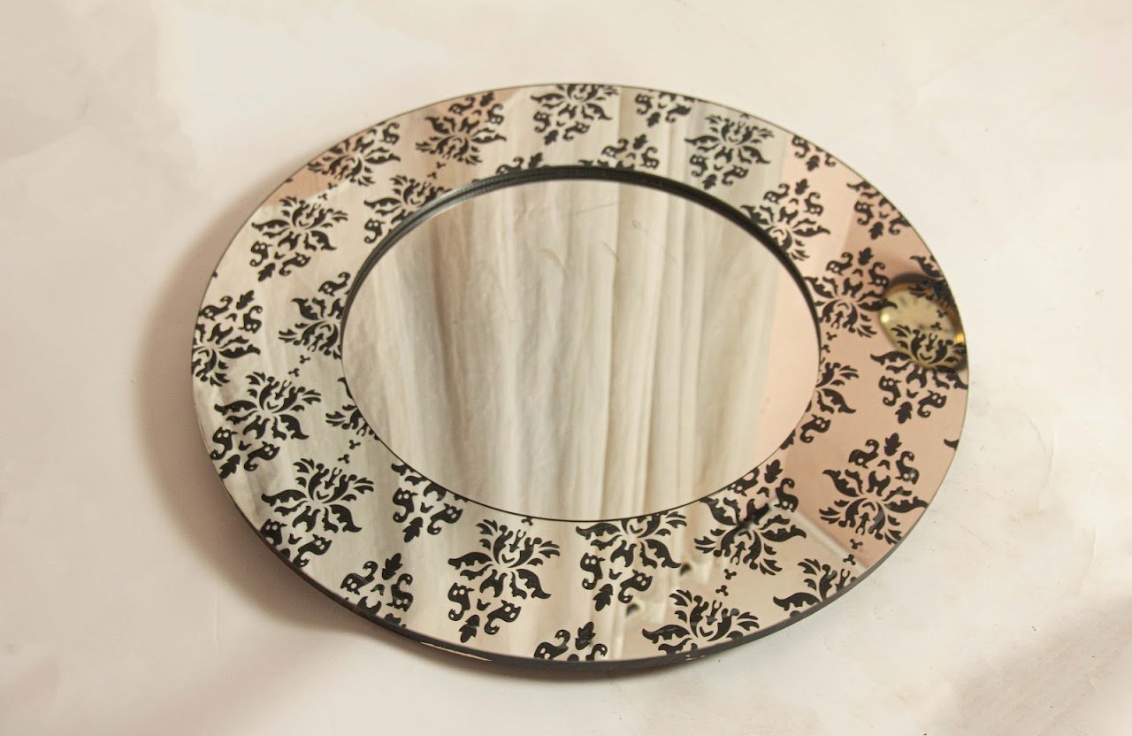 Round Wall Mirror Round Wall Mirror - Image 1