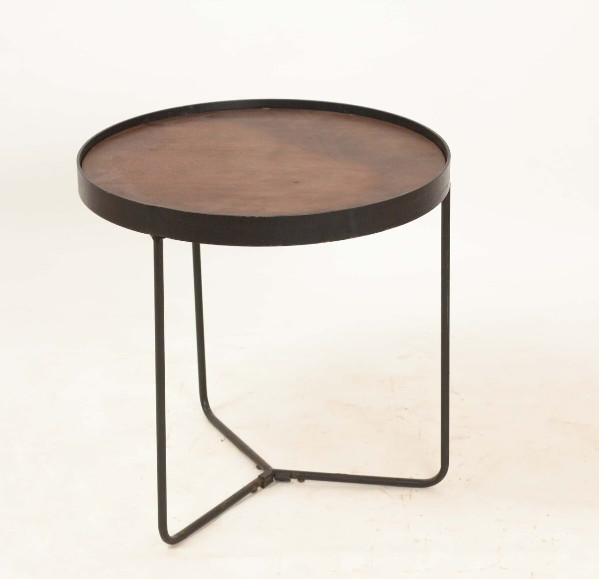 Round side table Round Side Table - Image 1