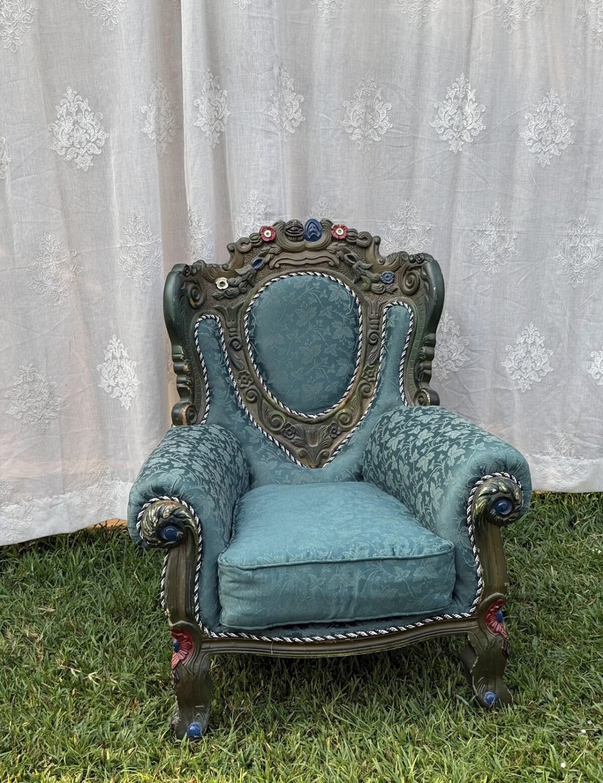 Single seater Ornate Baroque Throne Chair Single seater Ornate Baroque Throne Chair - Image 1