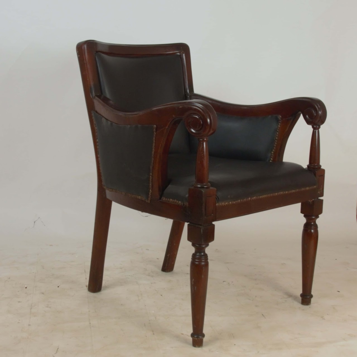 Vintage Arm Chair Vintage Arm Chair - Image 1