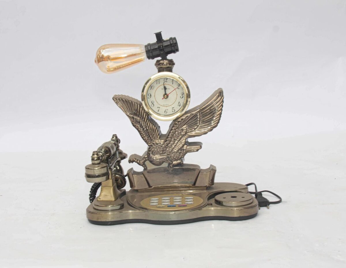 Vintage Eagle Art Lamp - Image 1