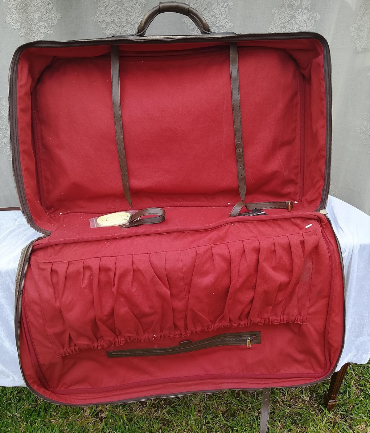 Vintage Gucci GG Supreme Large Suitcase - Image 2