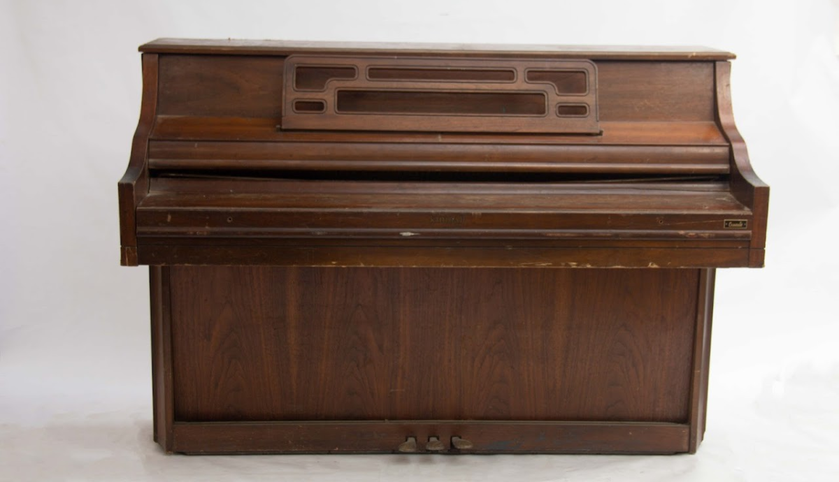 Vintage wooden grand piano - Image 2