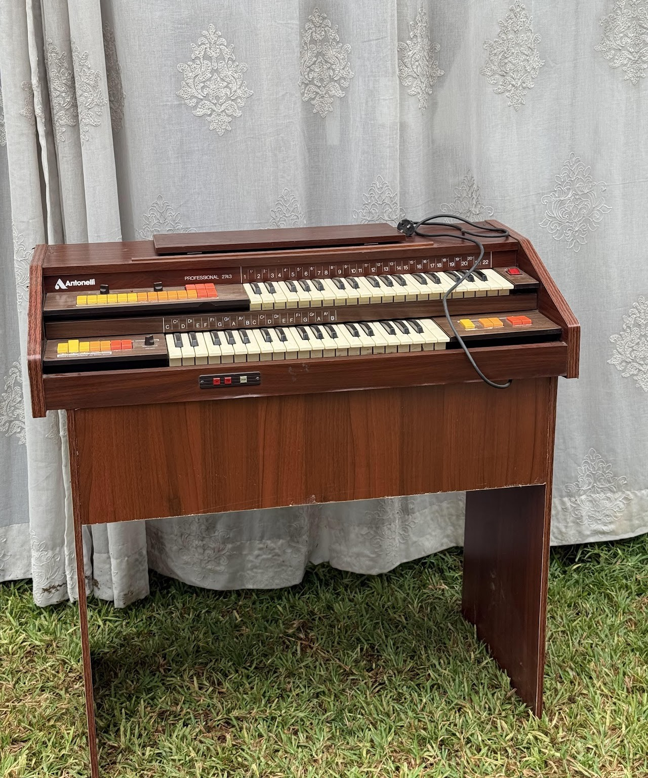 Vintage wooden grand piano 4 Vintage wooden grand piano - Image 1