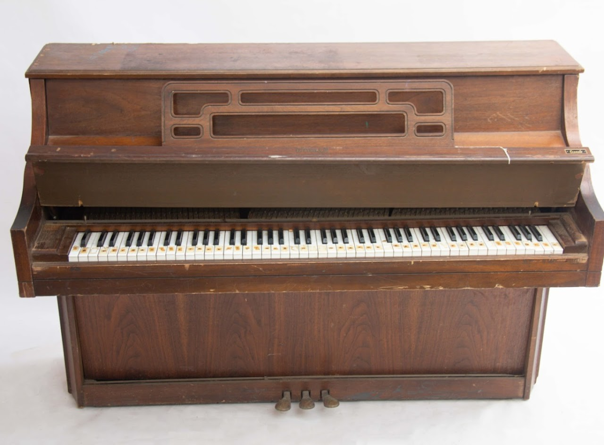 Vintage wooden grand piano3 Vintage wooden grand piano - Image 1