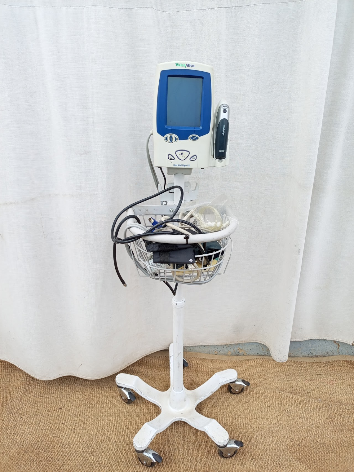 Welch Patient Monitor Welch Blood Pressure Monitor - Image 1