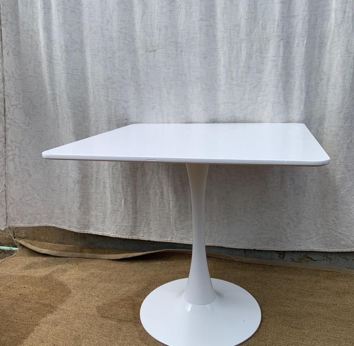 White Square table - Image 2