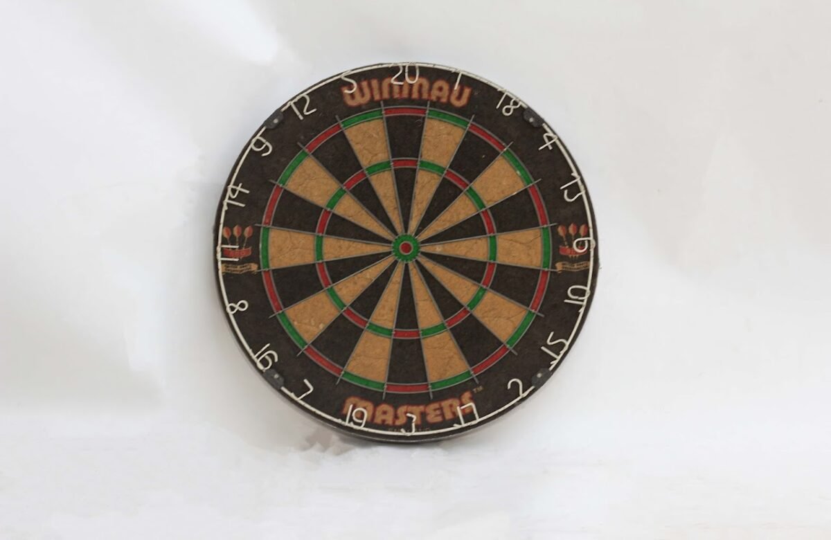 Winmau Dartboard - Image 1