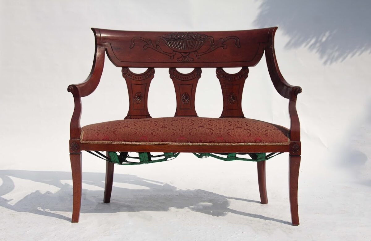 Wooden Vintage Chair Wooden Vintage Chair - Image 1