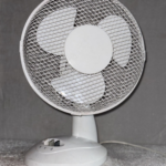 Desk fan