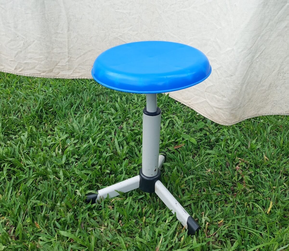 plastic side stool Plastic Side Stool - Image 1