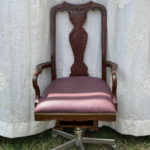 Swivel desk chair