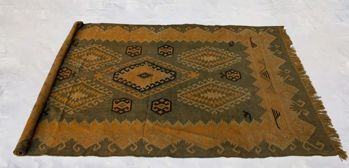 urkish Accent Rina Entry Way Rug Turkish Accent Rina Entry Way Rug - Image 1