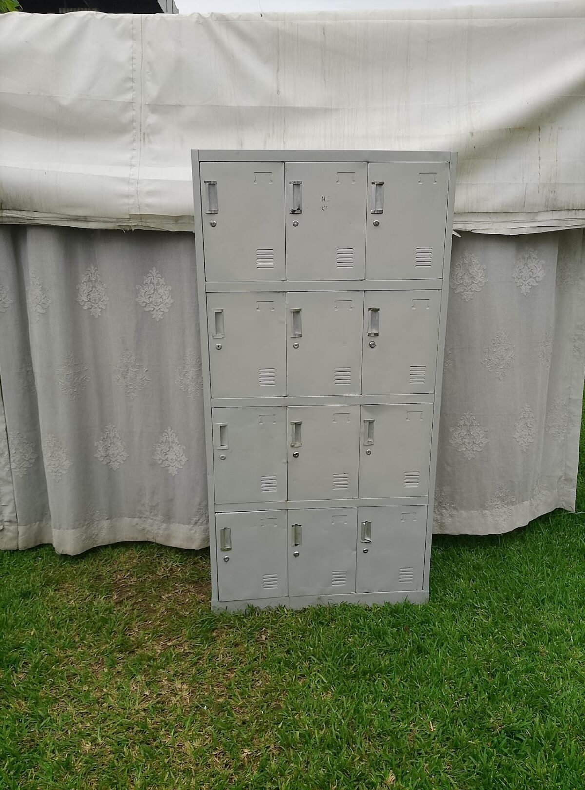12-Compartment Metal Storage Locker - Image 1