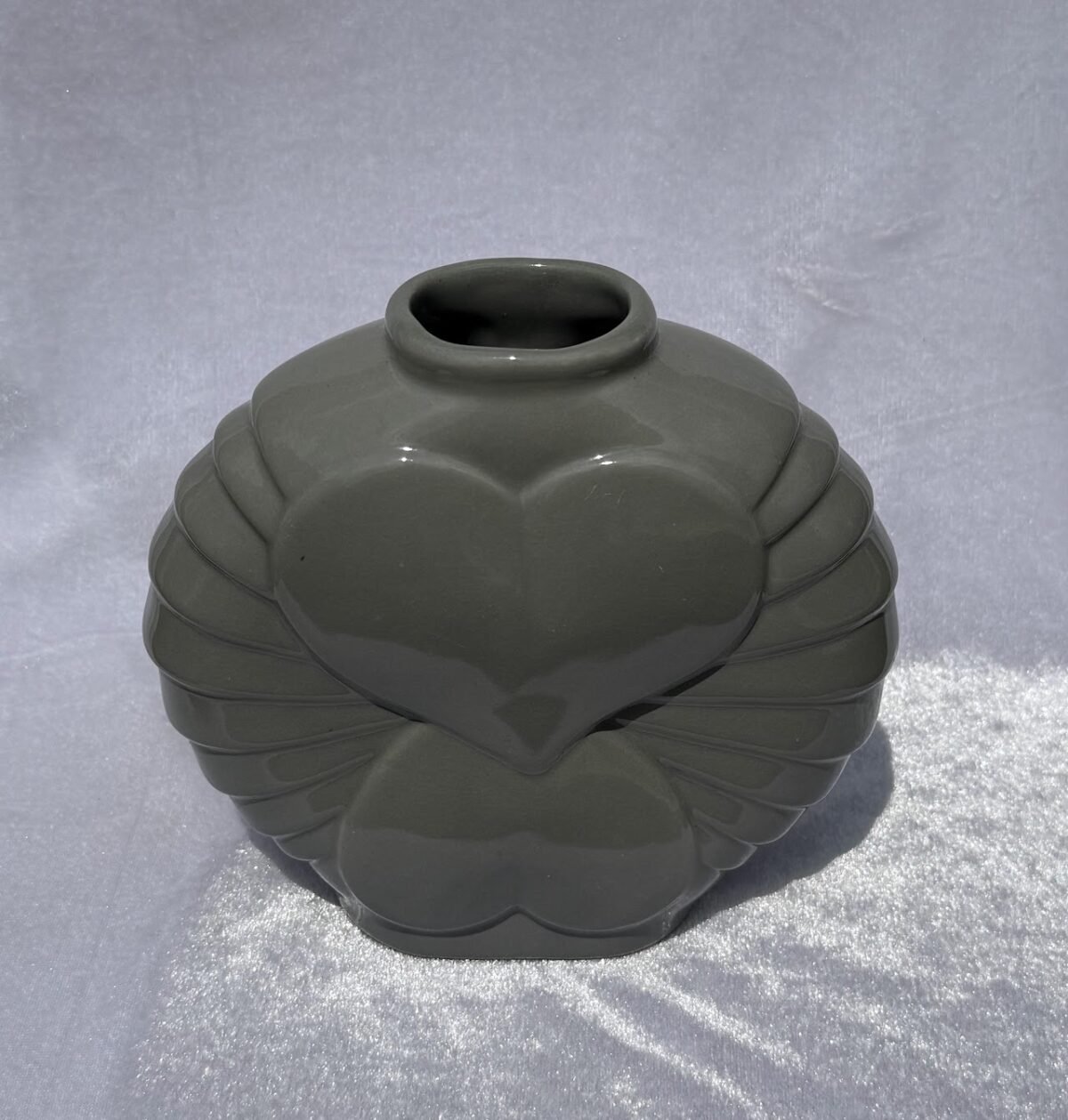 Art Deco Style Heart Wing Vase Art Deco Style Heart Wing Vase - Image 1