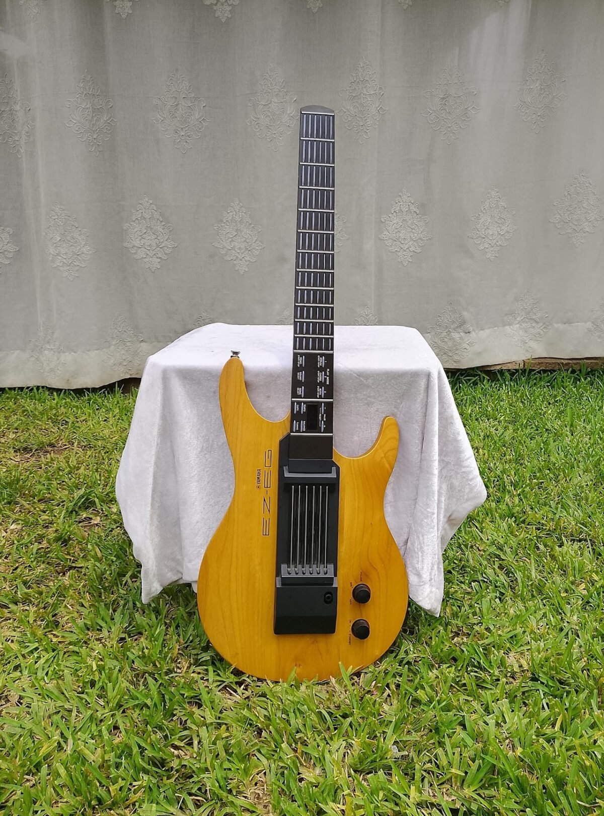 Digital Teaching Guitar - Image 1