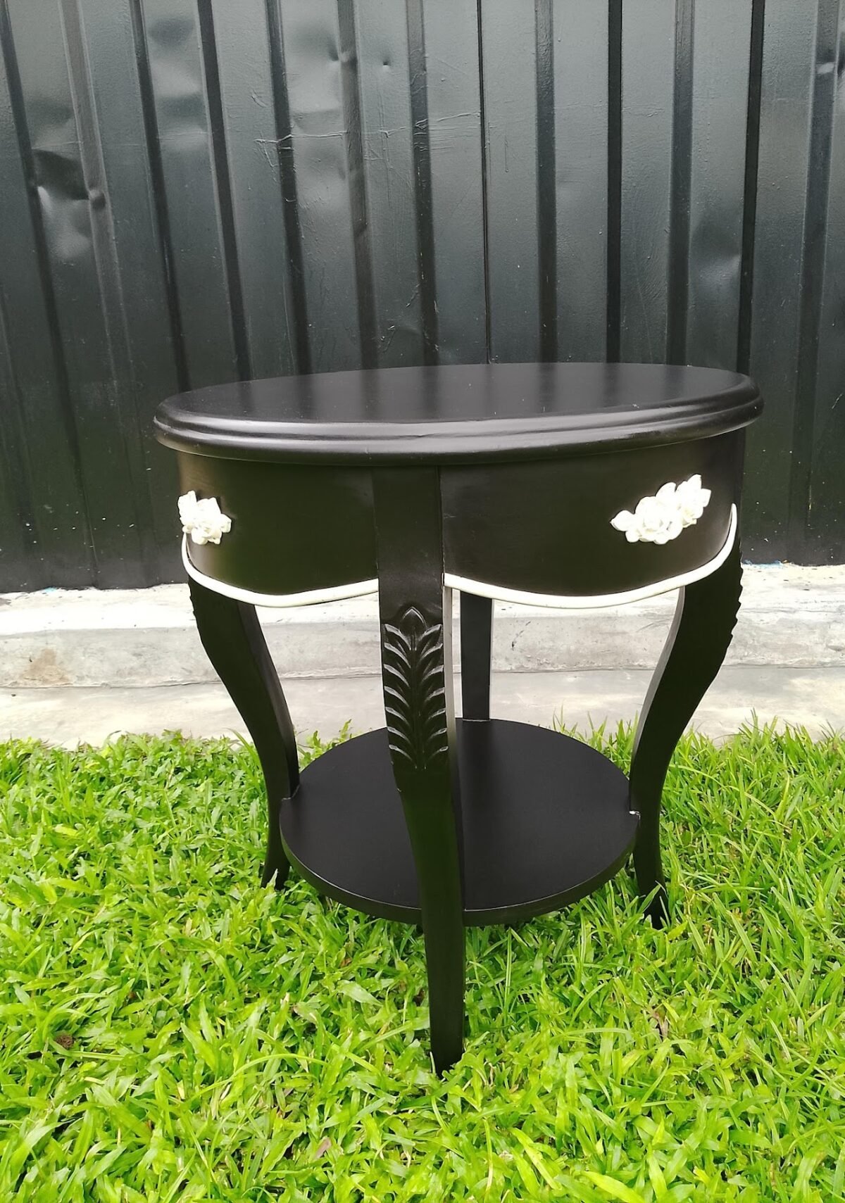 French Provincial Side Table Black French Provincial Side Table - Image 1