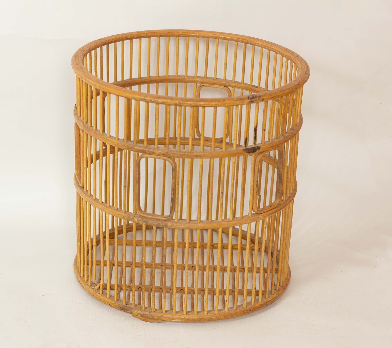 Round Rattan Coffee Table Round Rattan Coffee Table - Image 1
