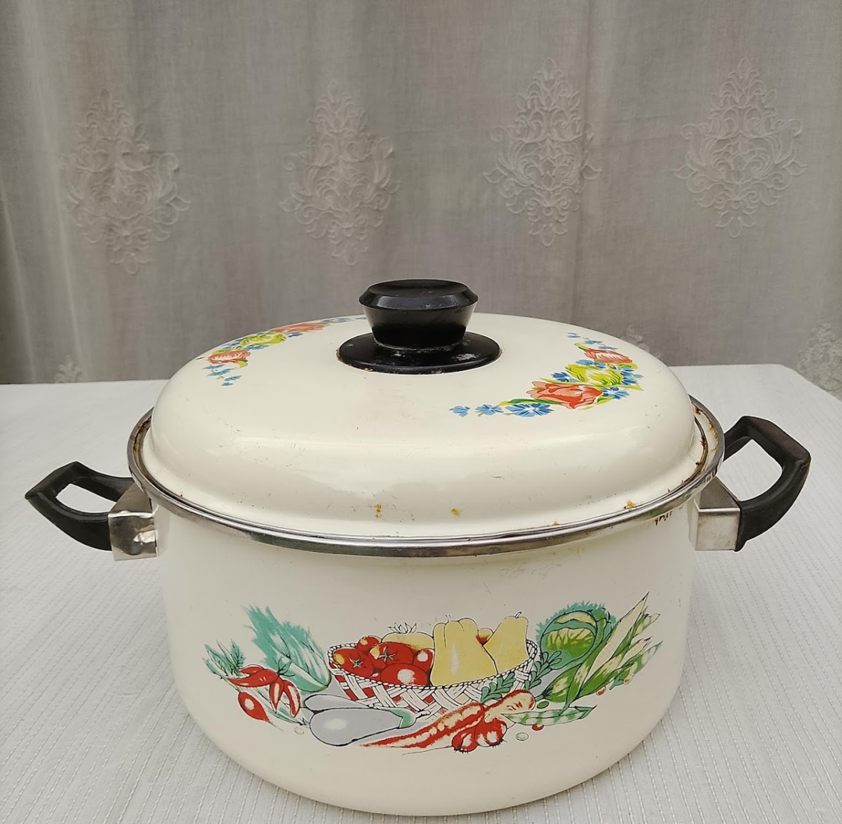 Vintage enamel dish - Image 1