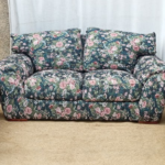 2-seater flowery sofa