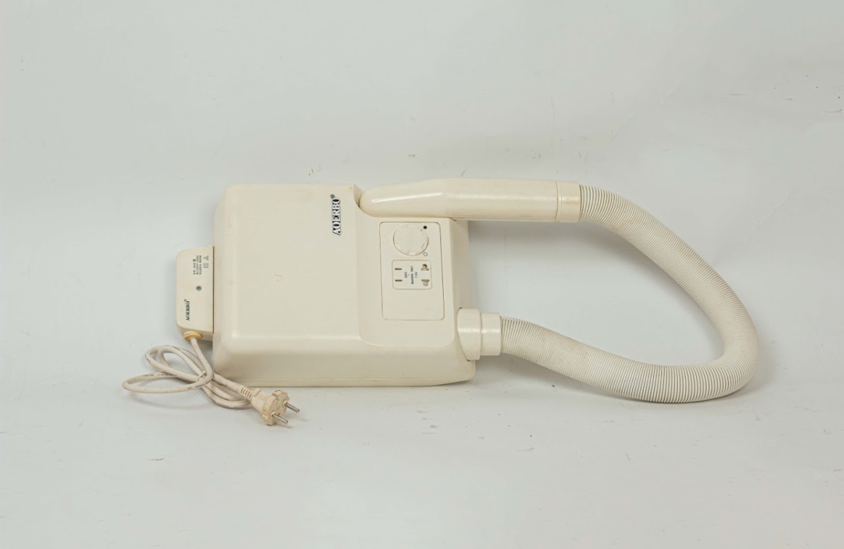 Wall-Mounted Hair Dryer - Image 1